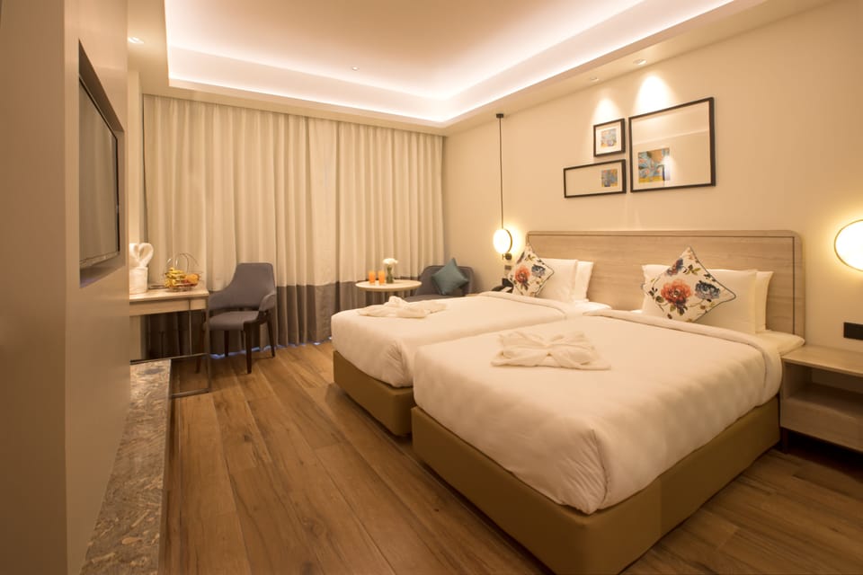 In-room safe, laptop workspace, iron/ironing board, free WiFi