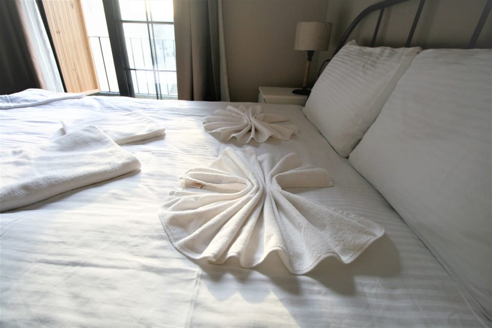 Comfort Double Room | Laptop workspace, blackout drapes, soundproofing, iron/ironing board