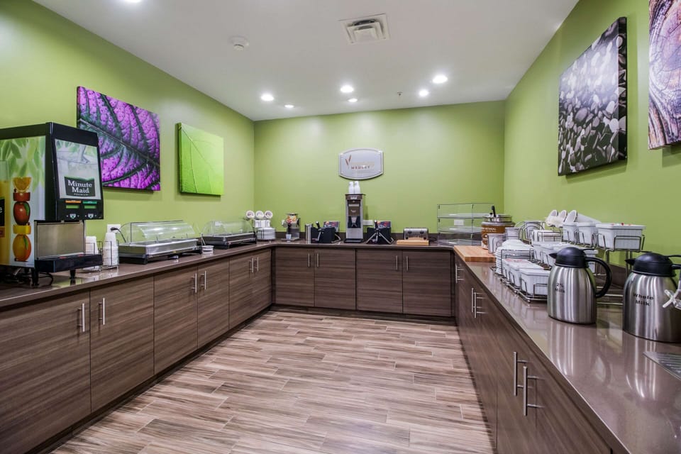 Free daily on-the-go breakfast