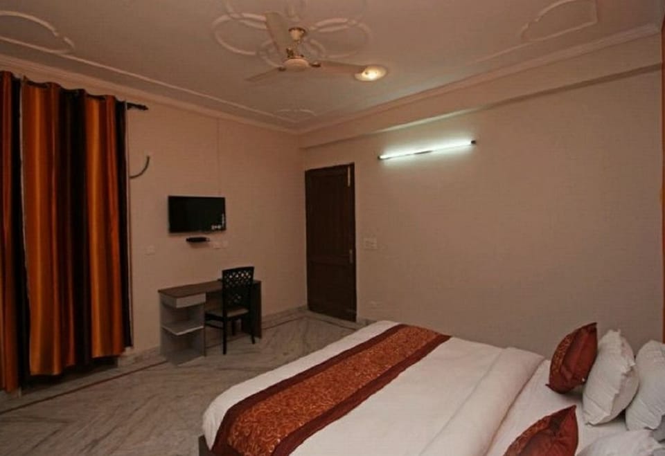 Deluxe Double Room | Rollaway beds, free WiFi