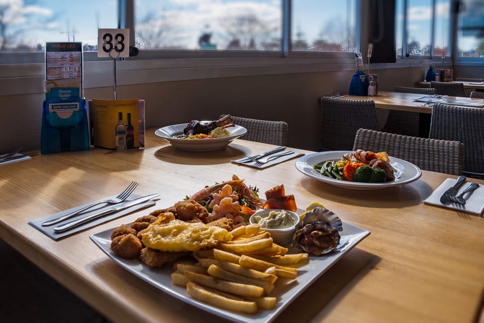 Breakfast, lunch and dinner served