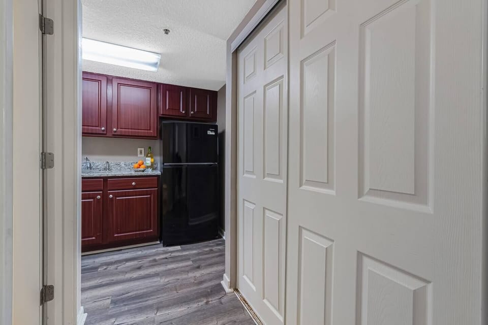 Cook up in our kitchen equipped with necessary appliances!