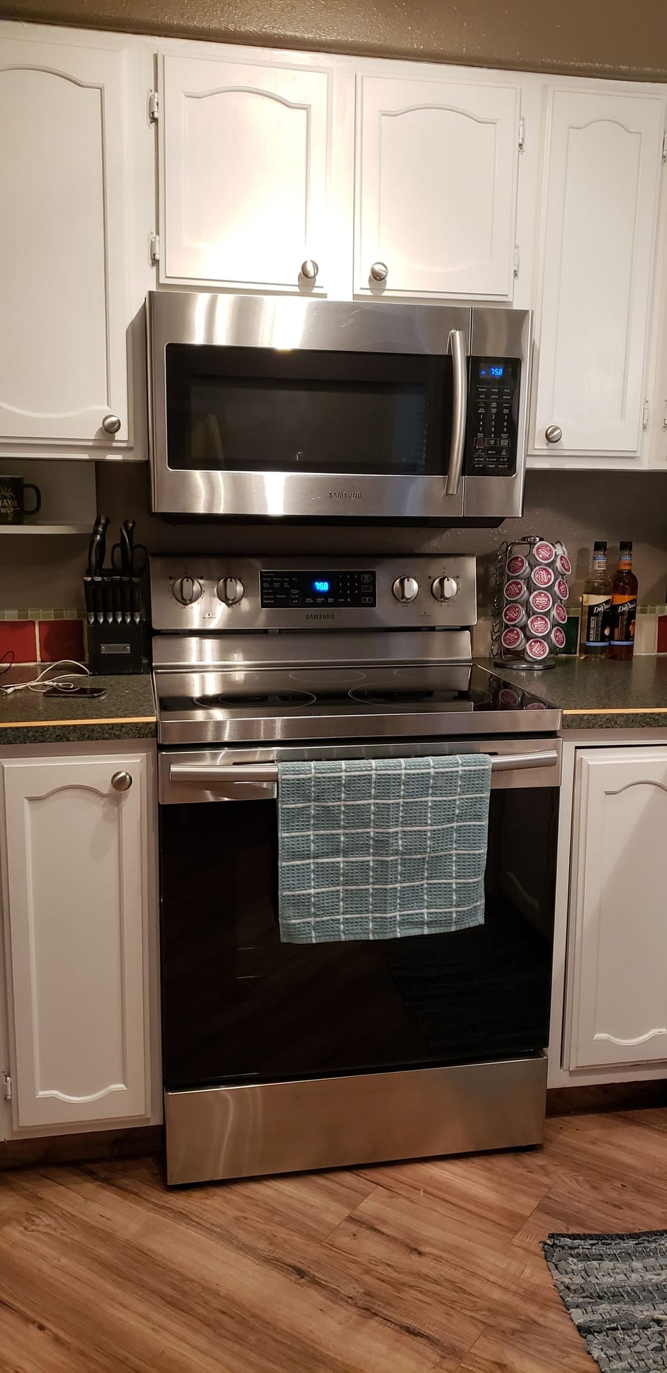 Range and oven to cook up gourmet meals or just a snack.