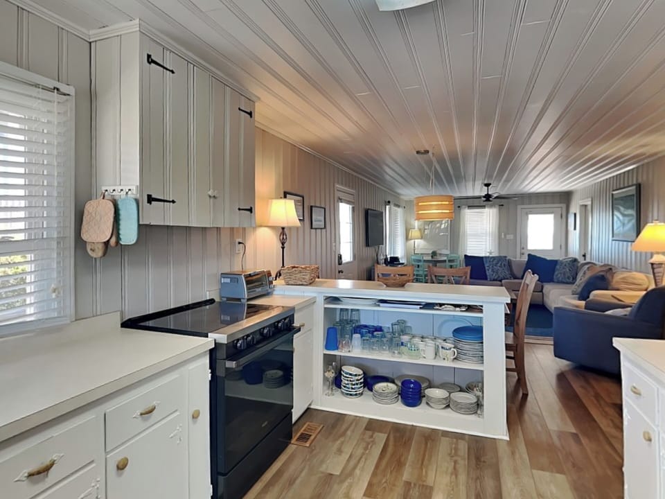 Fully Equipped Kitchen with Stainless Steel Appliances