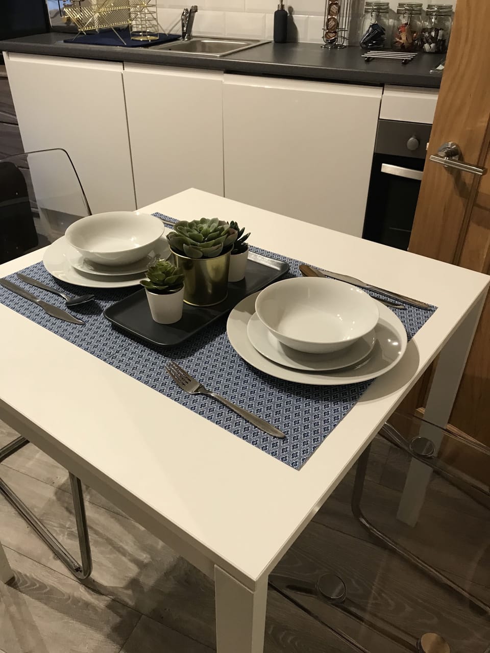 Apartment | Private kitchen | Fridge, microwave, oven, stovetop