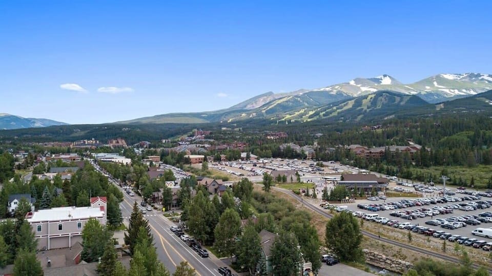 An aerial view of this beautiful, one-of-a-kind place and its gorgeous mountain setting.