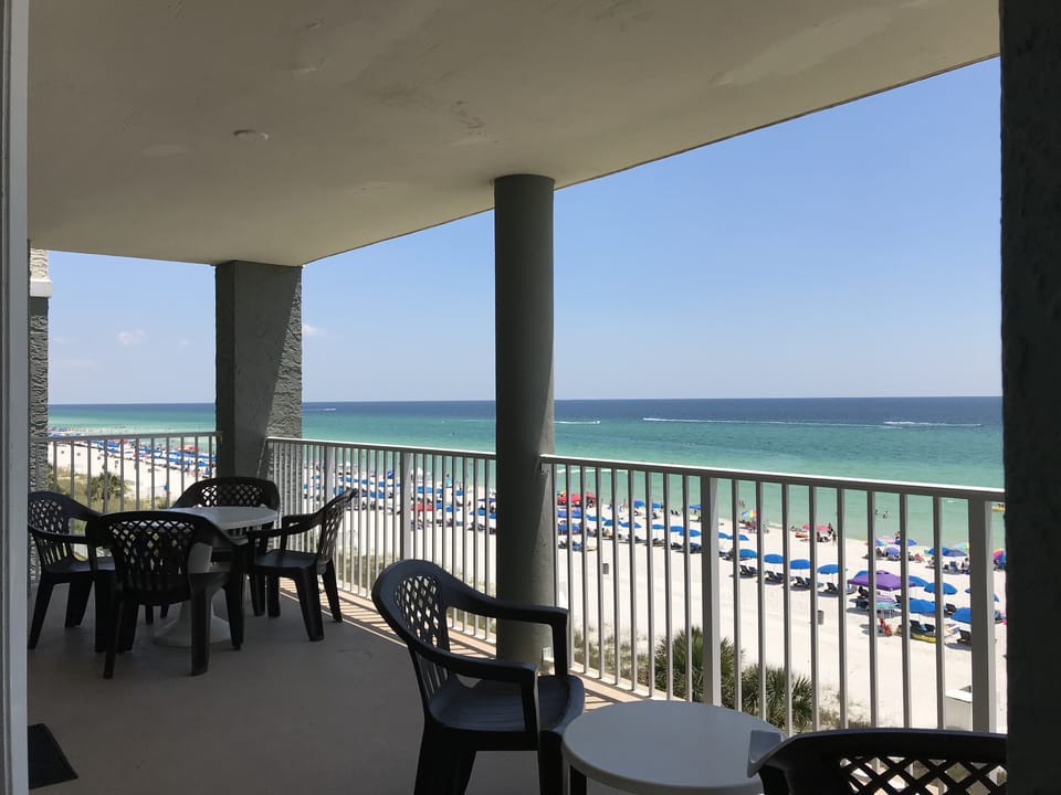 Breathe taking view of ocean front 