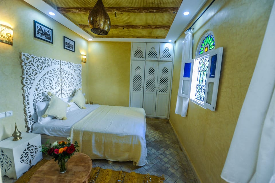 Comfort Double Room (Ba Salam) | In-room safe, individually decorated, individually furnished