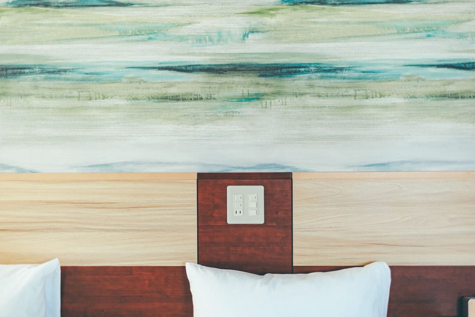 In-room safe, soundproofing, free WiFi, bed sheets