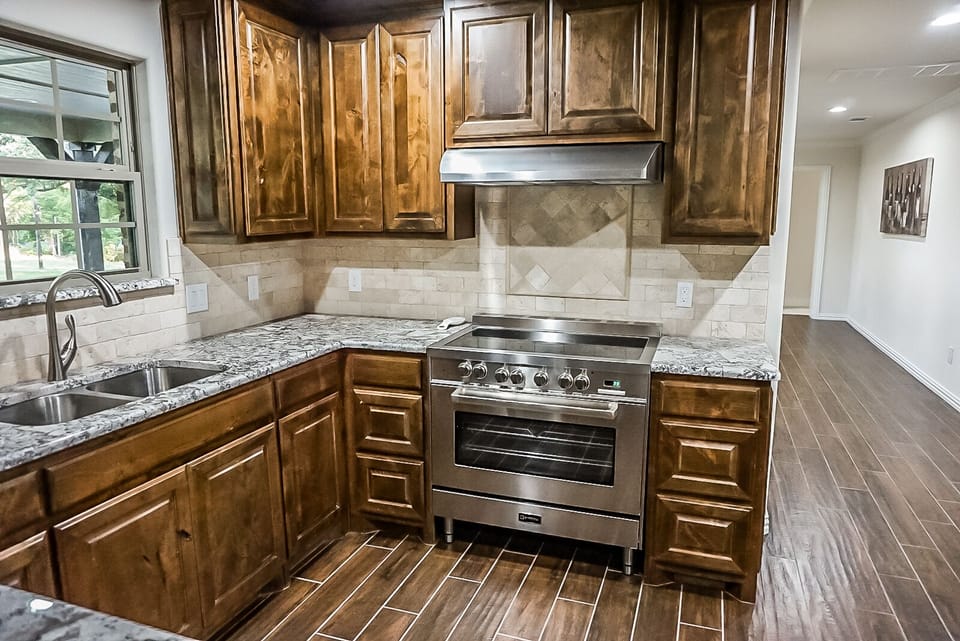 Fully equipped kitchen with brand new appliances