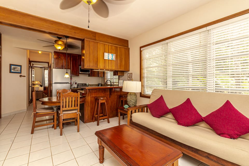 Coral Bay Villas - Living Room and Kitchen
