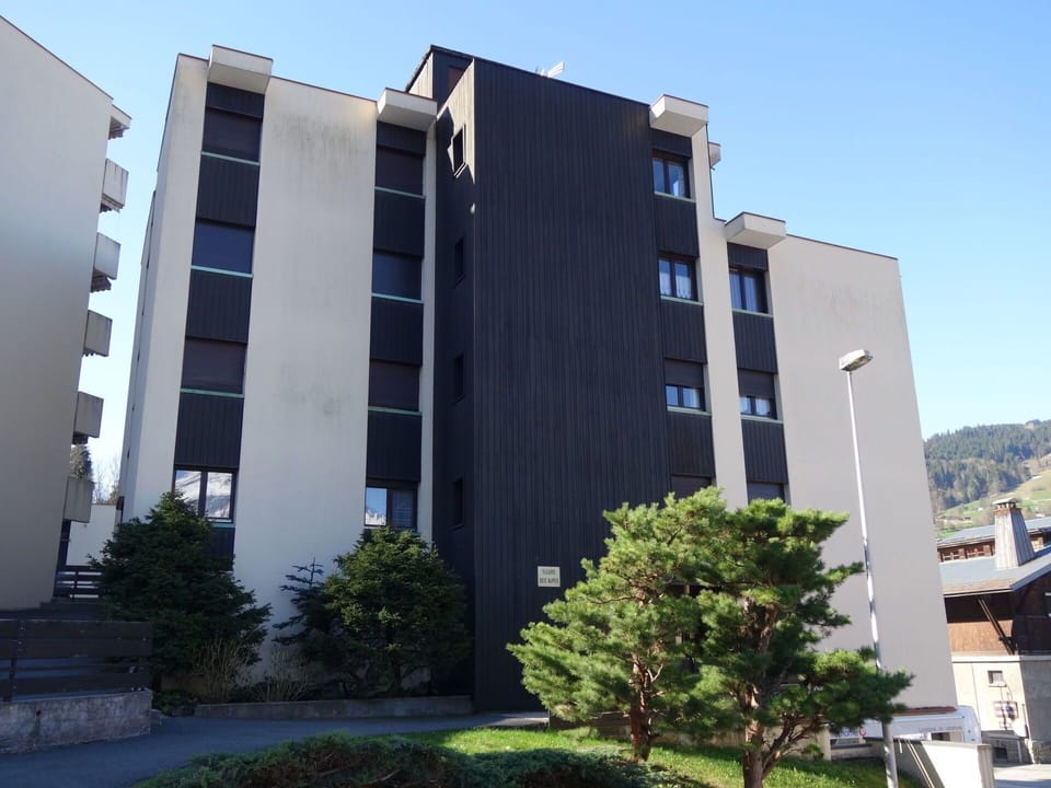 Property, Building, Residential Area, Architecture, Real Estate, Metropolitan Area, Neighbourhood, Condominium, Apartment, Facade