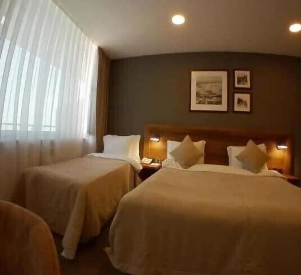 Family Deluxe room | In-room safe, desk, iron/ironing board, free WiFi