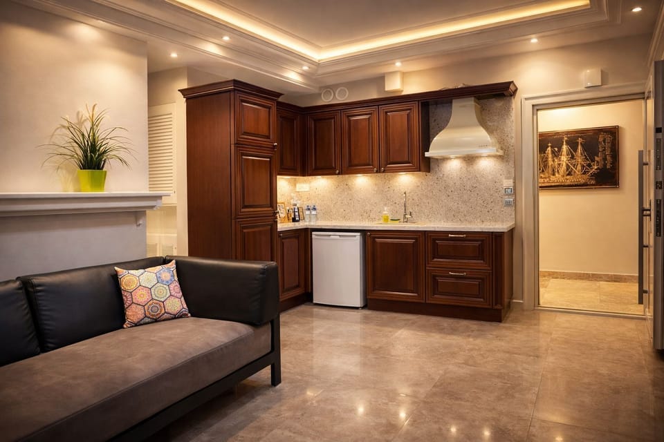 Standard Suite | 1 bedroom, minibar, individually decorated, individually furnished