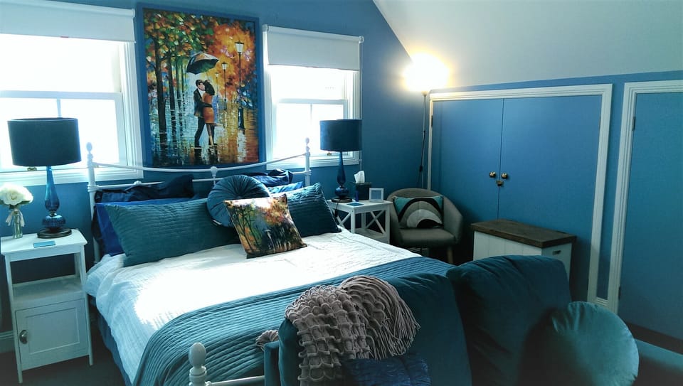 Ballyvista Studio Apartment | 1 bedroom, Egyptian cotton sheets, premium bedding, pillowtop beds