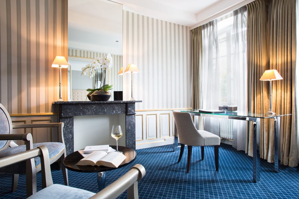 Junior Suite | Premium bedding, minibar, in-room safe, individually decorated