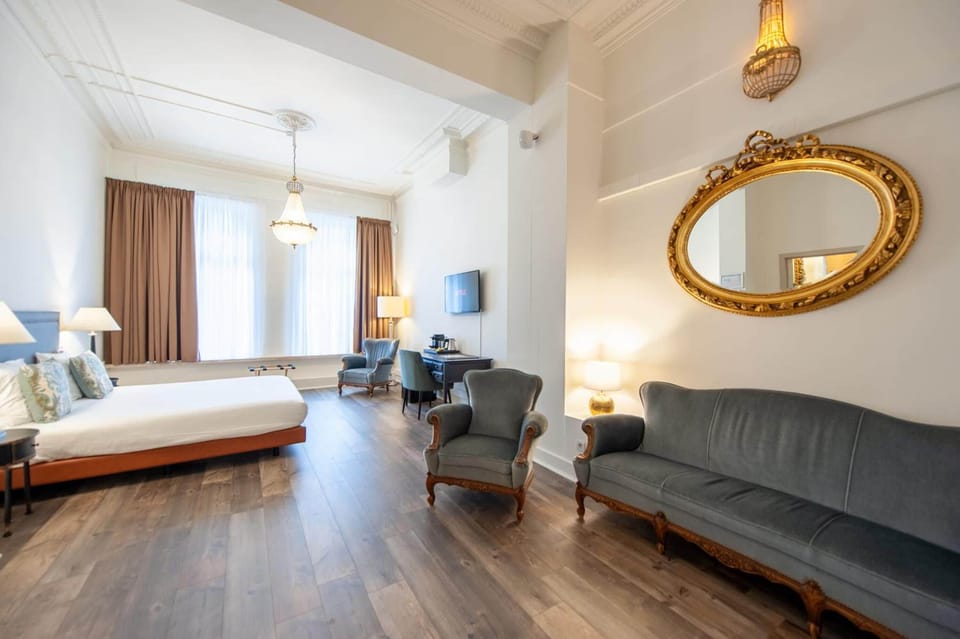 Premium bedding, minibar, desk, laptop workspace