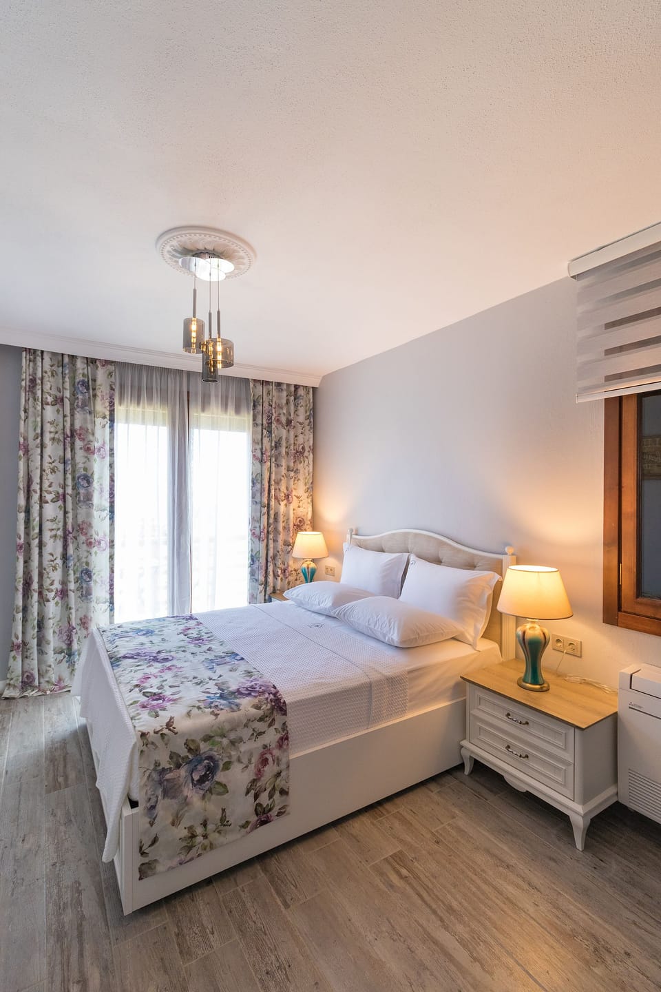 Elite Room (Badem) | Egyptian cotton sheets, premium bedding, down comforters