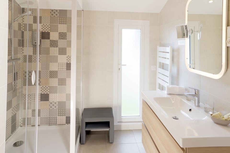 Free toiletries, hair dryer, towels, soap