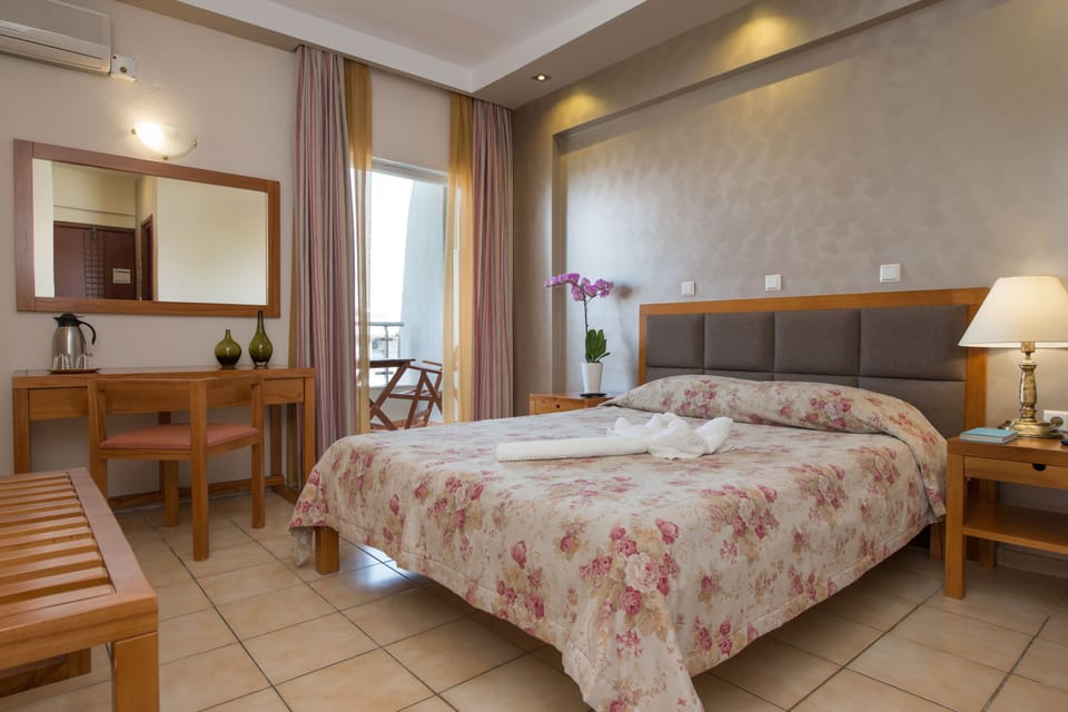 Double or Twin Room | Premium bedding, minibar, desk, laptop workspace