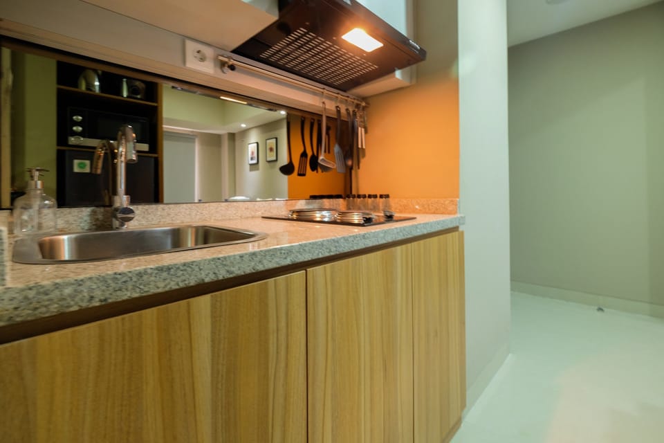Room | Private kitchen | Fridge, microwave, stovetop, electric kettle