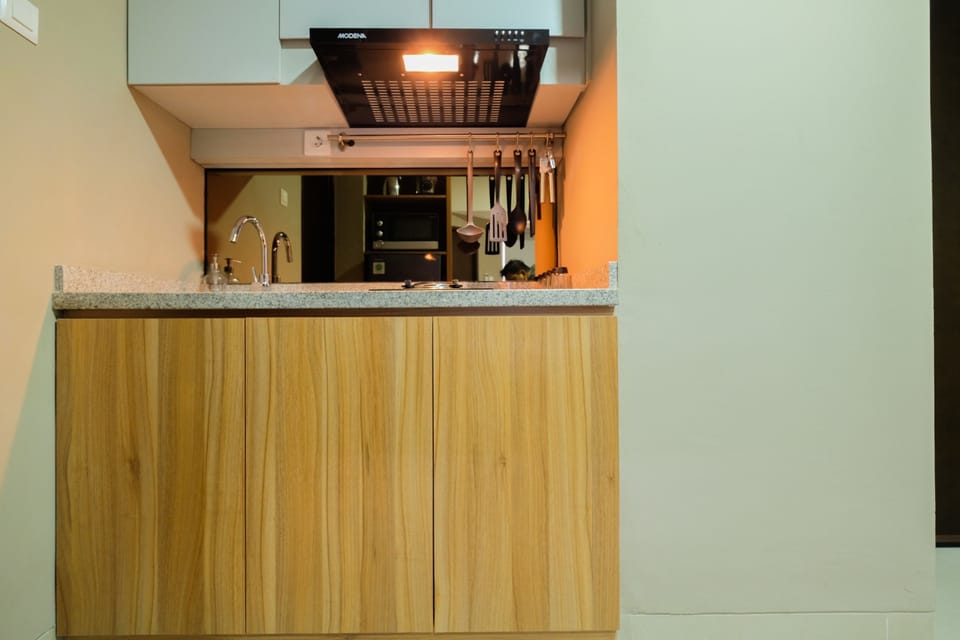 Room | Private kitchen | Fridge, microwave, stovetop, electric kettle