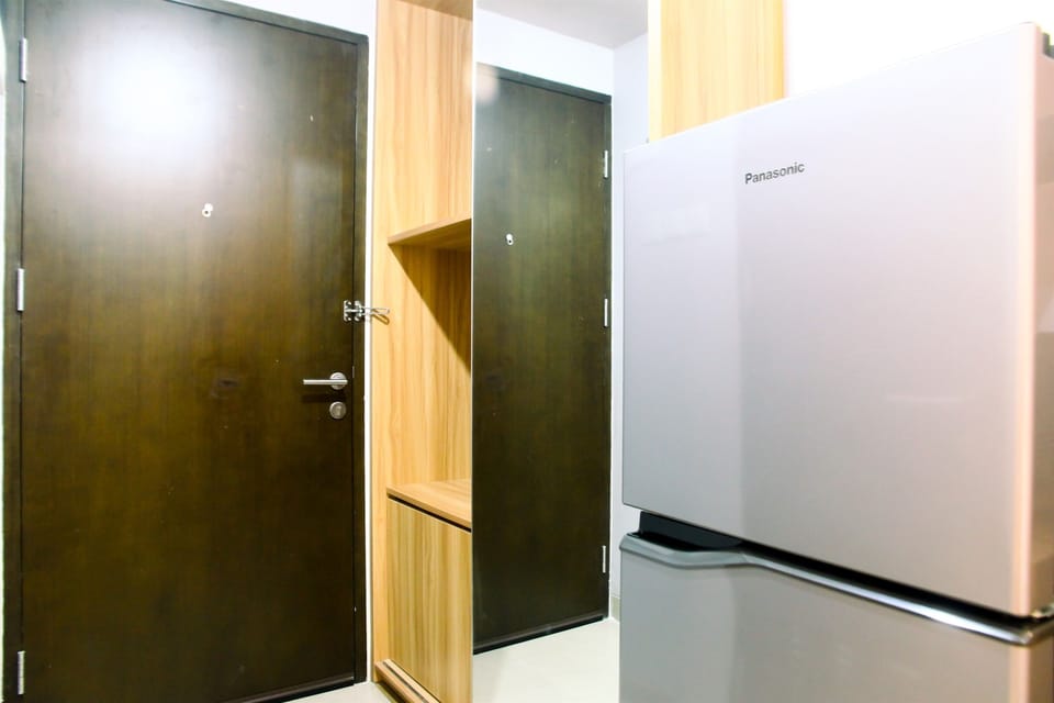 Room | Private kitchen | Fridge, microwave, electric kettle