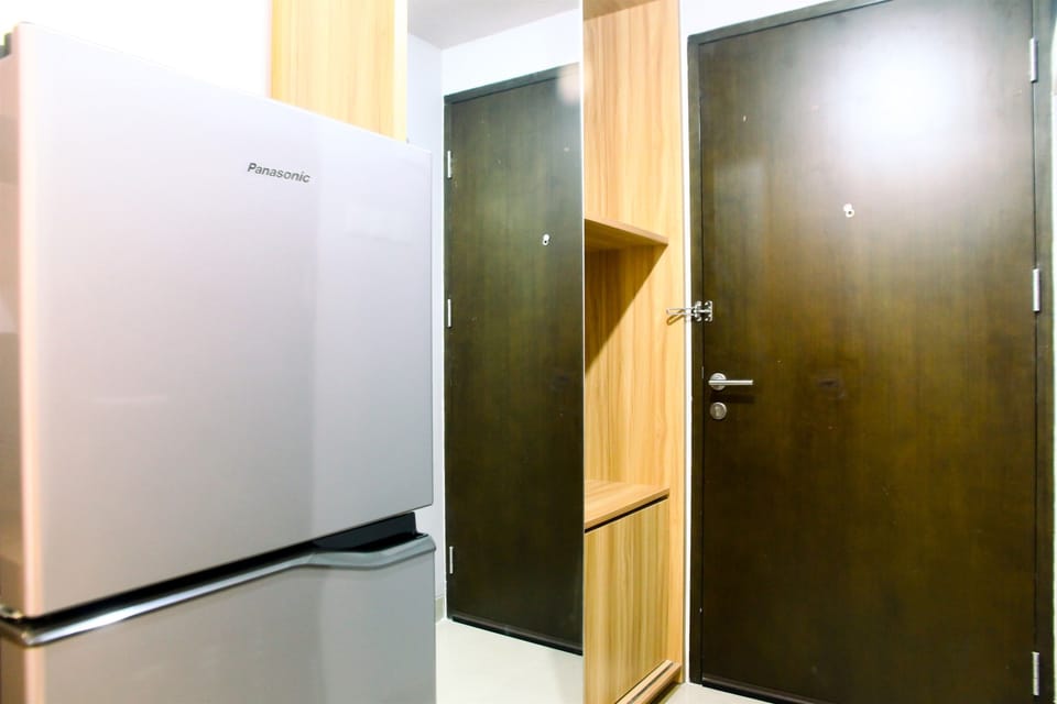 Room | Private kitchen | Fridge, microwave, electric kettle