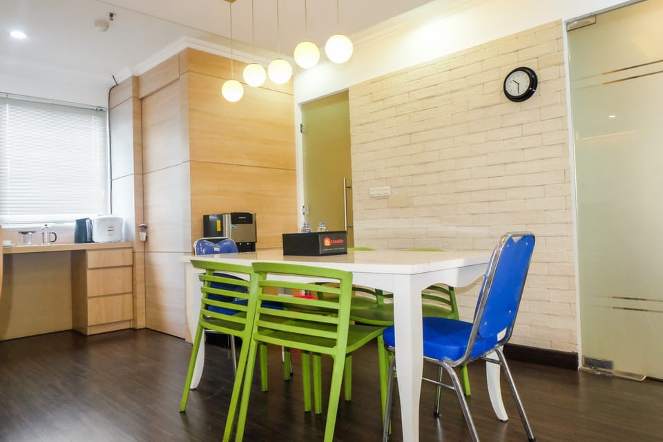 Room | In-room dining