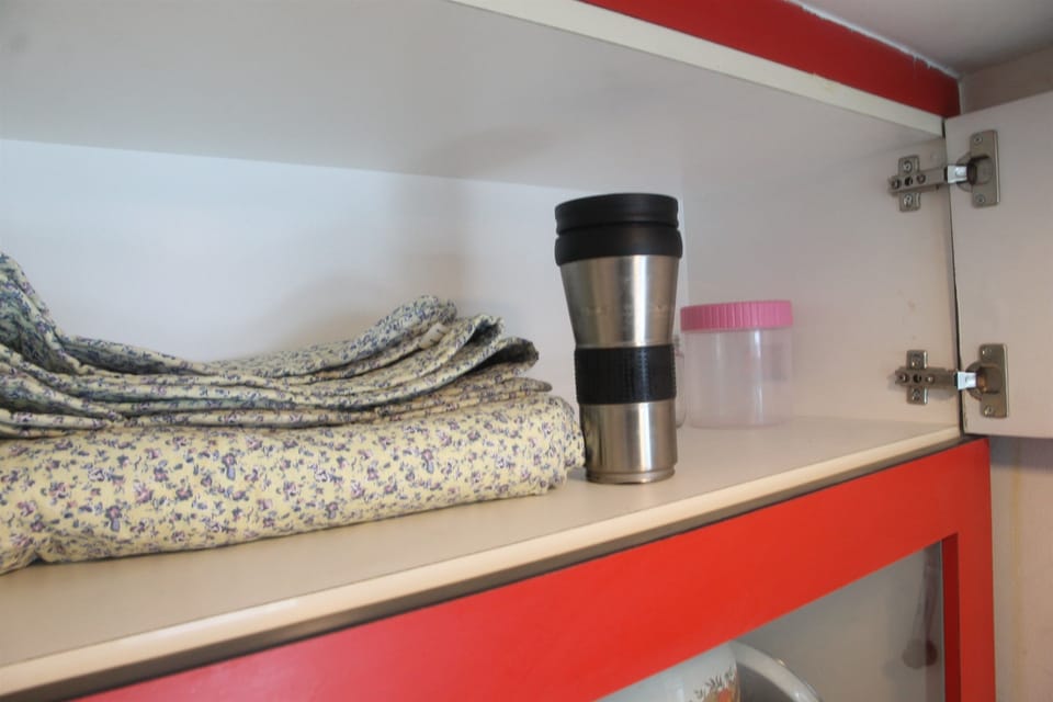 Room | Private kitchenette | Fridge, stovetop, electric kettle, cookware/dishes/utensils