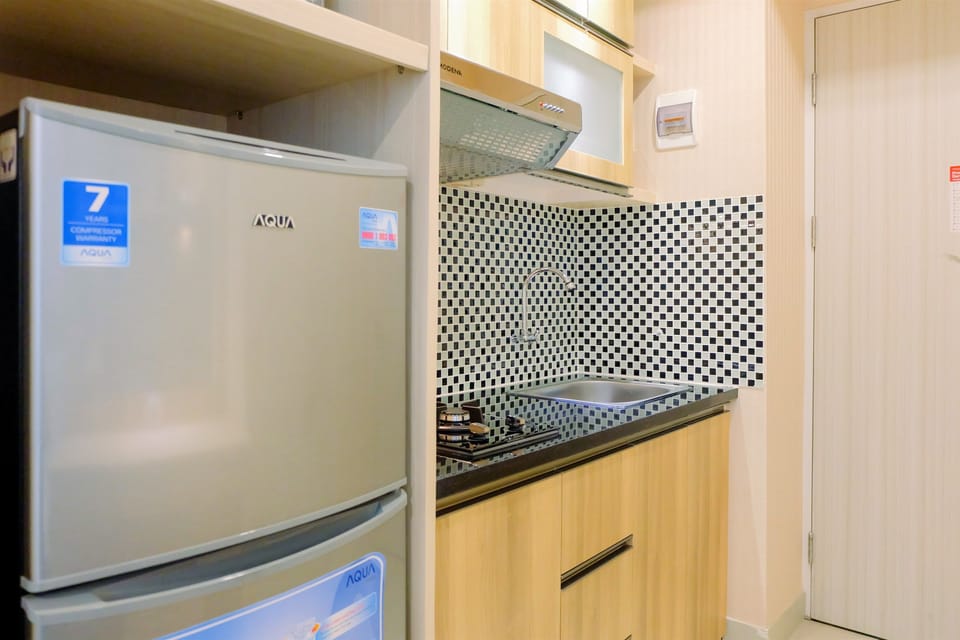 Room | Private kitchen | Fridge, stovetop, cookware/dishes/utensils