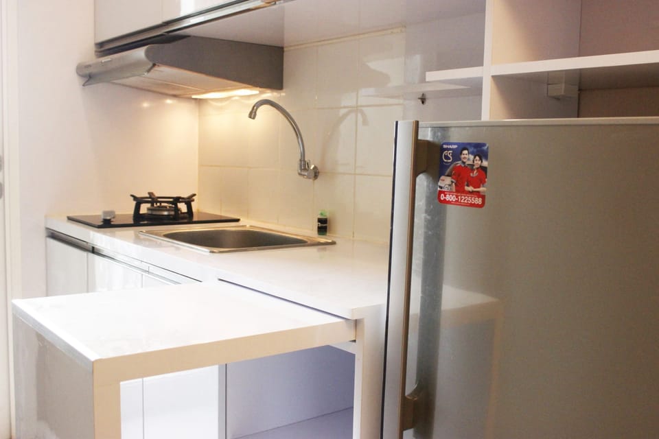 Room | Private kitchen | Fridge, stovetop, cookware/dishes/utensils