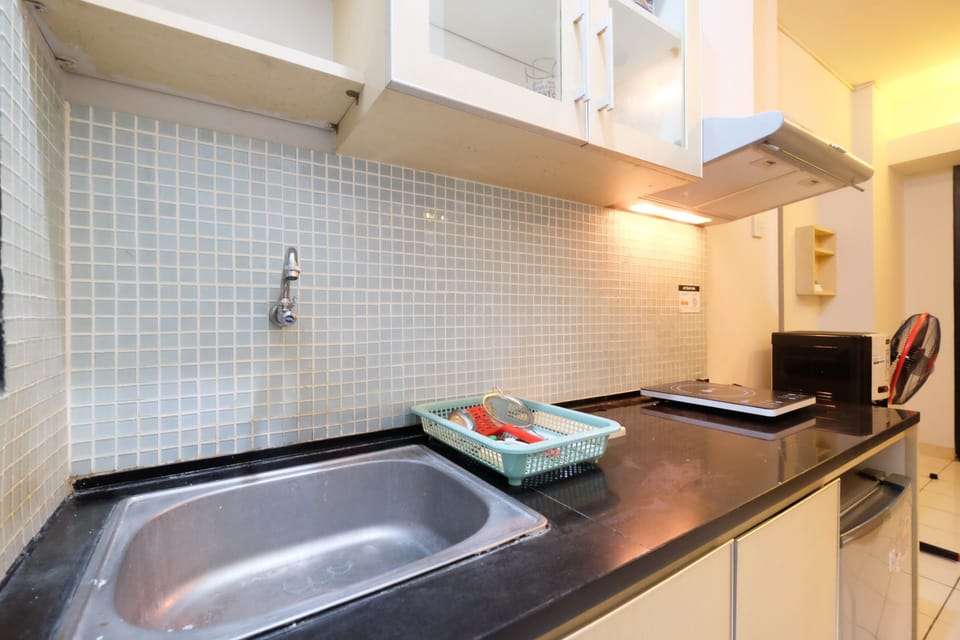 Room | Private kitchen | Fridge, stovetop, electric kettle, cookware/dishes/utensils