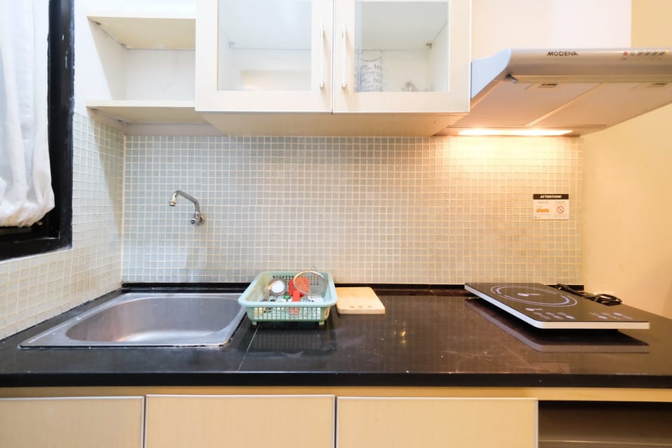 Room | Private kitchen | Fridge, stovetop, electric kettle, cookware/dishes/utensils
