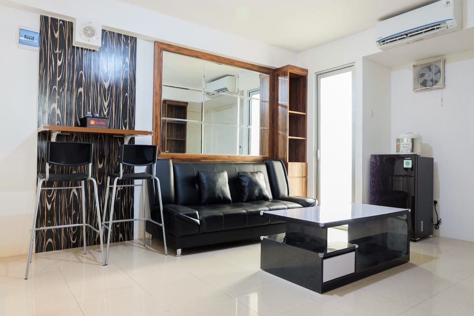 Room | Living area | TV