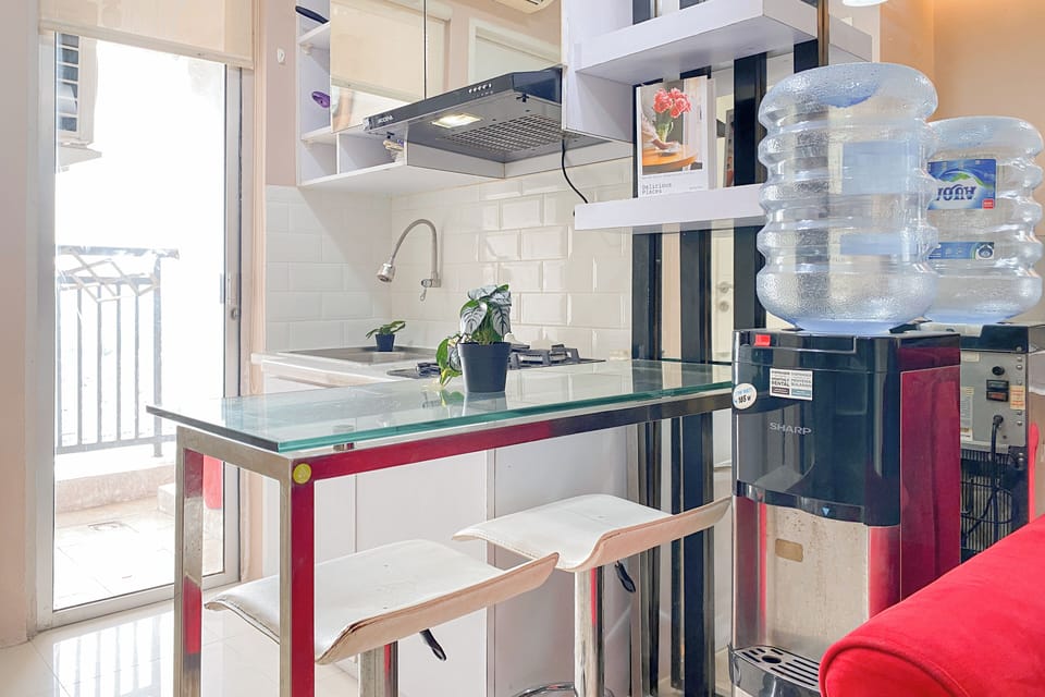 Room | Private kitchen | Fridge, stovetop, cookware/dishes/utensils