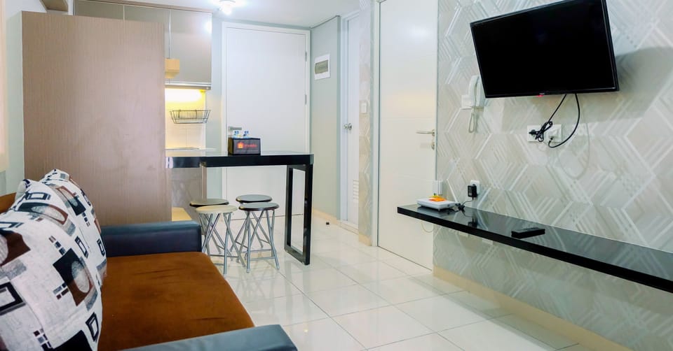 Room | Living area | TV