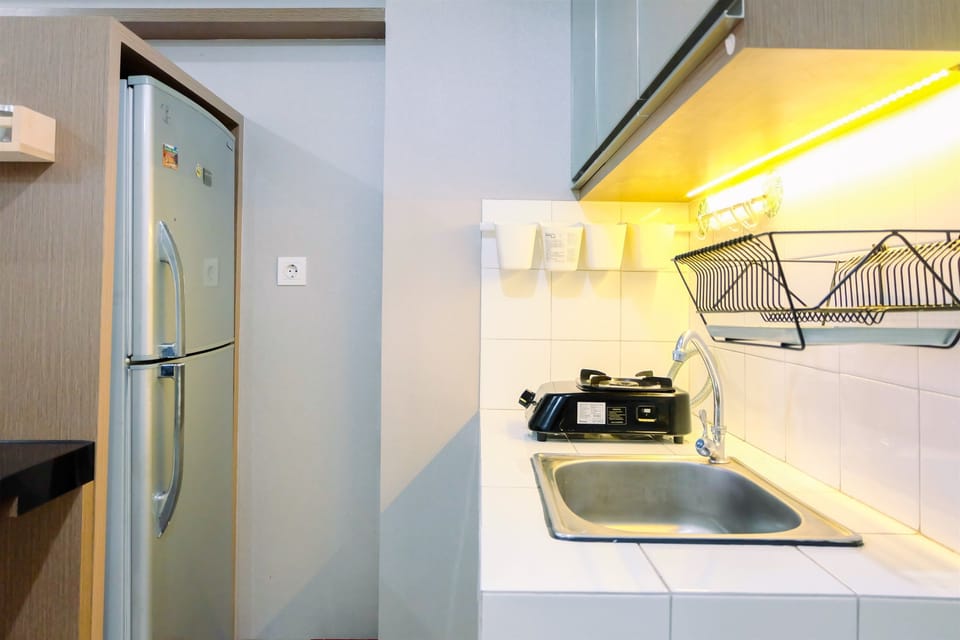 Room | Private kitchen | Fridge, stovetop, cookware/dishes/utensils