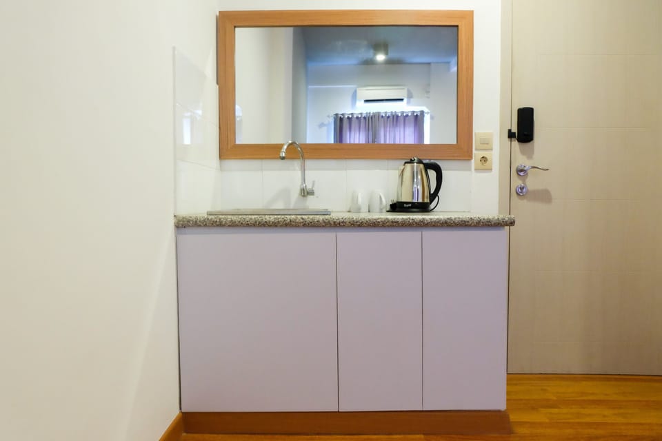 Room | Coffee and/or coffee maker
