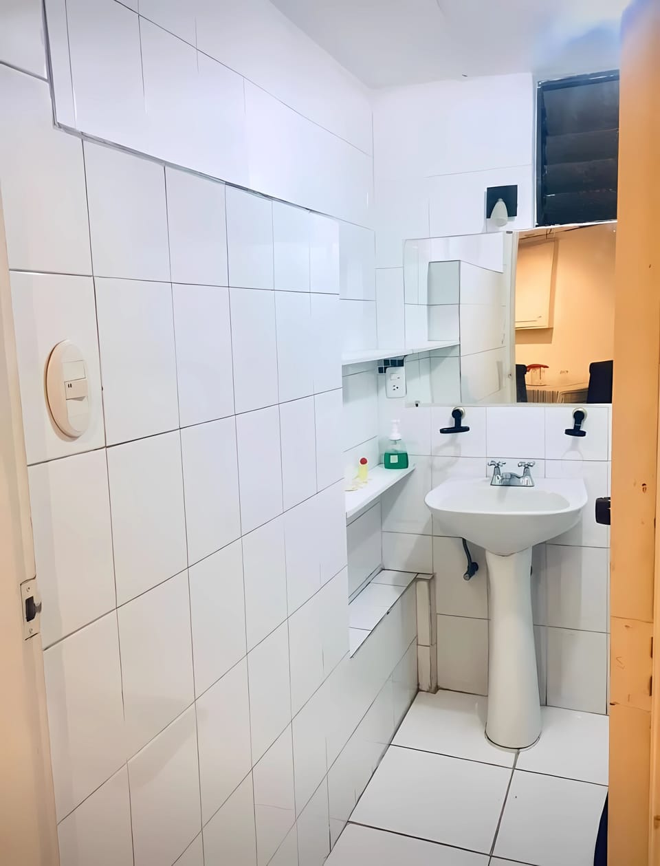 Superior Apartment, 2 Twin Beds, Kitchen | Bathroom | Towels, soap, shampoo, toilet paper
