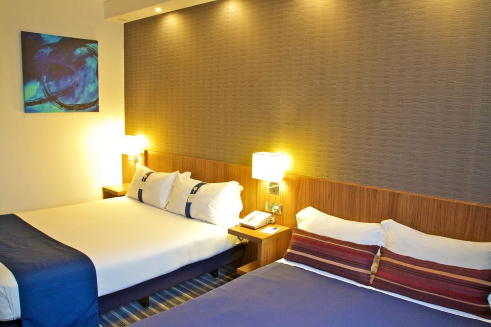 Standard Room, 1 Double Bed with Sofa bed | Premium bedding, down comforters, in-room safe, desk