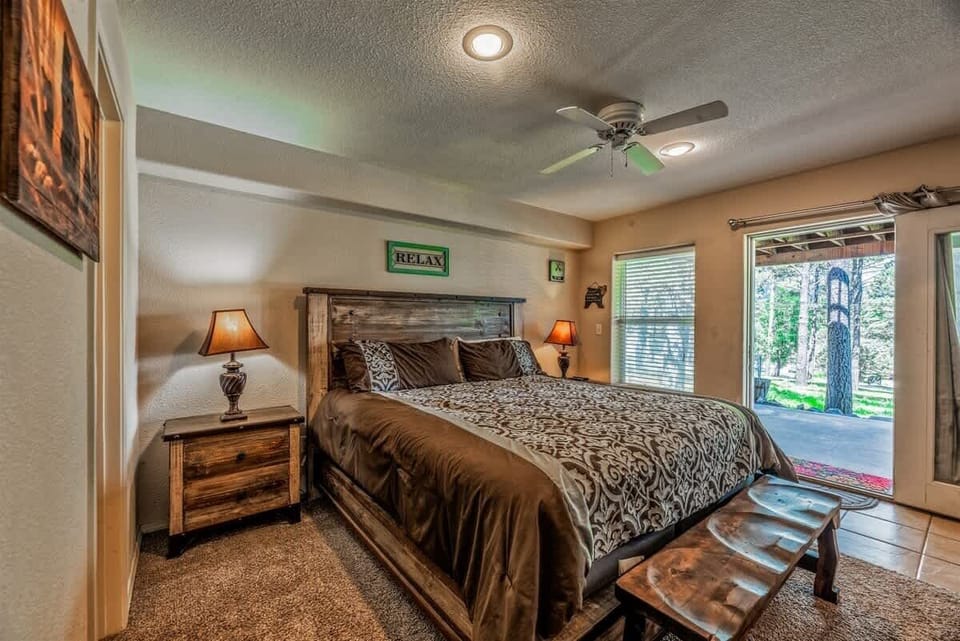 Four Bears Bungalow - Cozy Cabins LLC