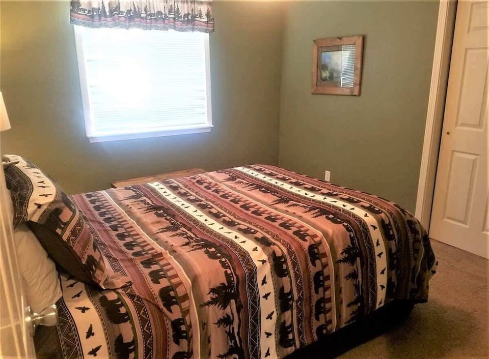 Second guest bedroom