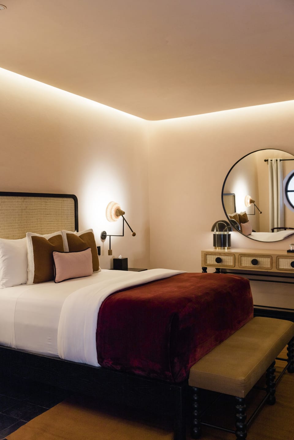 Design Single Room, 1 Queen Bed | Premium bedding, down comforters, Tempur-Pedic beds, minibar