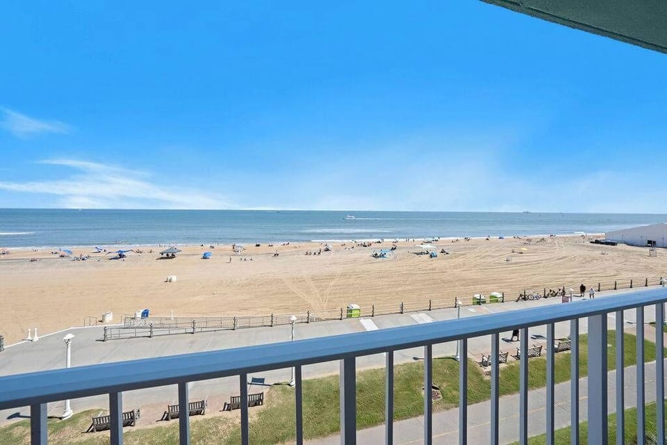 Balcony (Views and Floor will vary based on availability)