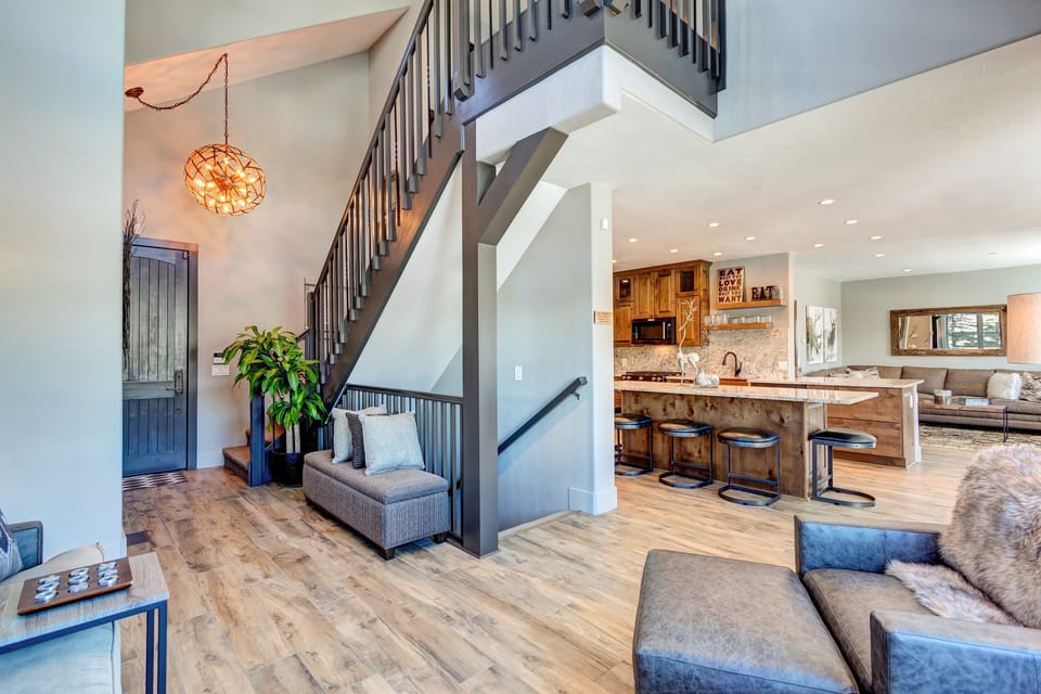 Living Area - Creekside Escape - Breckenridge Vacation Rental