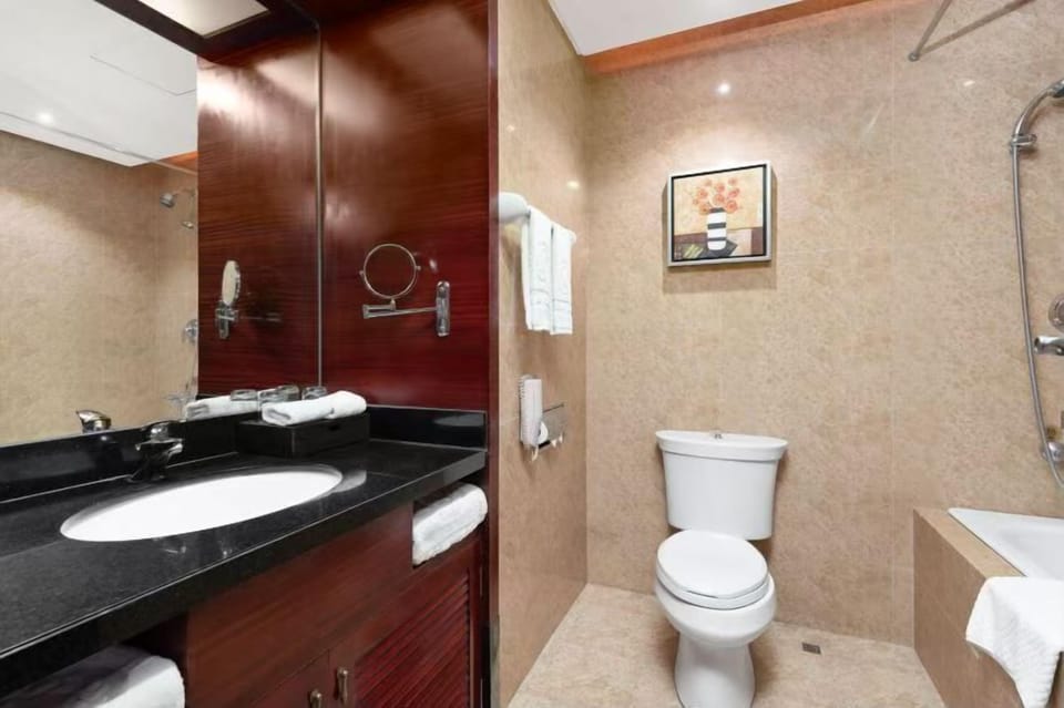 Deluxe Double Room | Premium bedding, down comforters, in-room safe, individually decorated