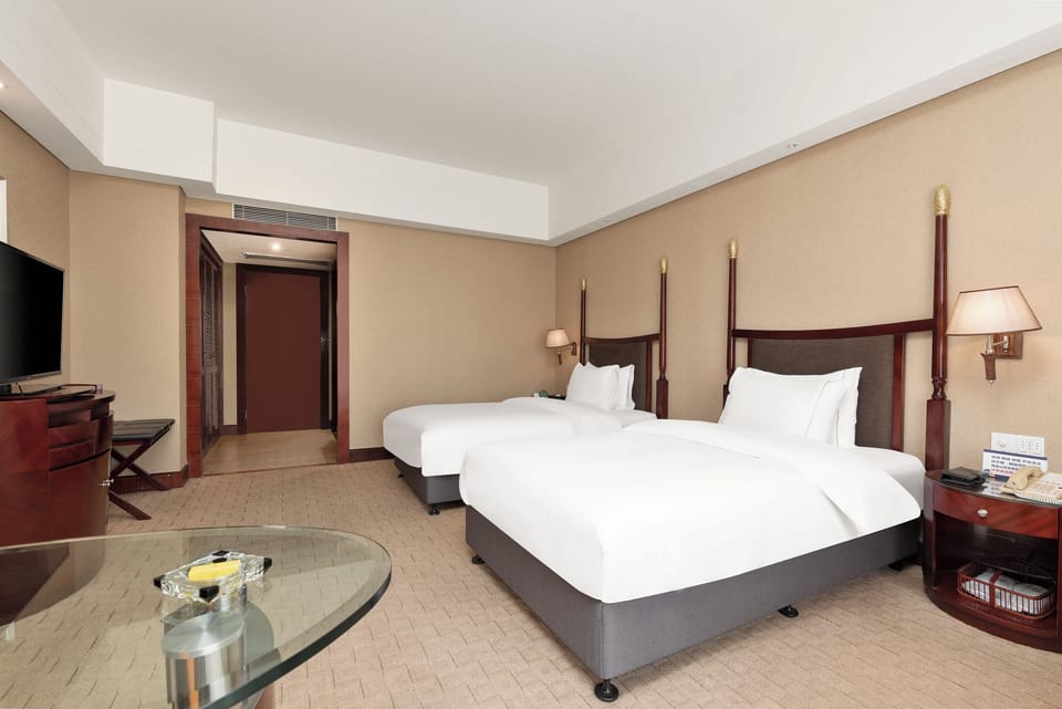 Deluxe Twin Room | Premium bedding, down comforters, in-room safe, individually decorated