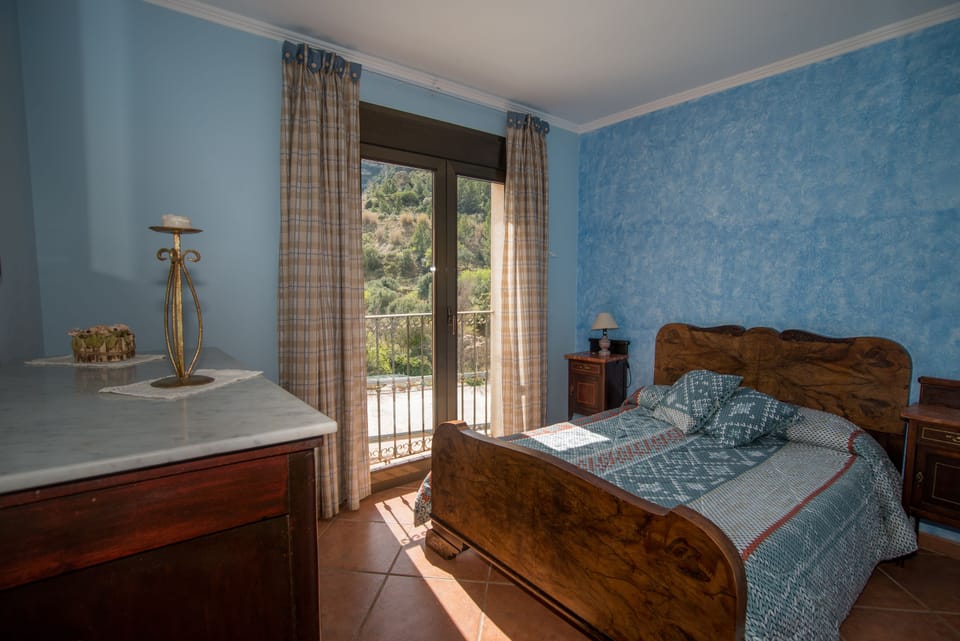 Classic Double Room | Soundproofing, free WiFi, bed sheets