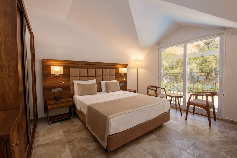 Superior Double Room | Soundproofing, free cribs/infant beds, bed sheets, wheelchair access